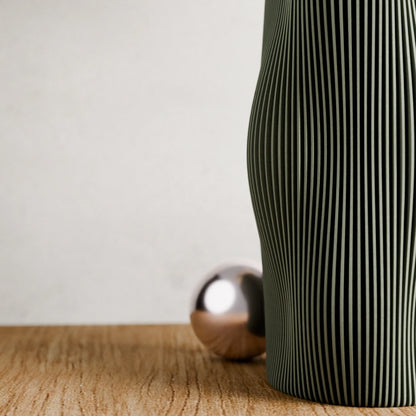 Bubbly Vase | Modernized Pottery