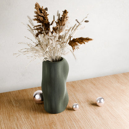 Bubbly Vase | Modernized Pottery
